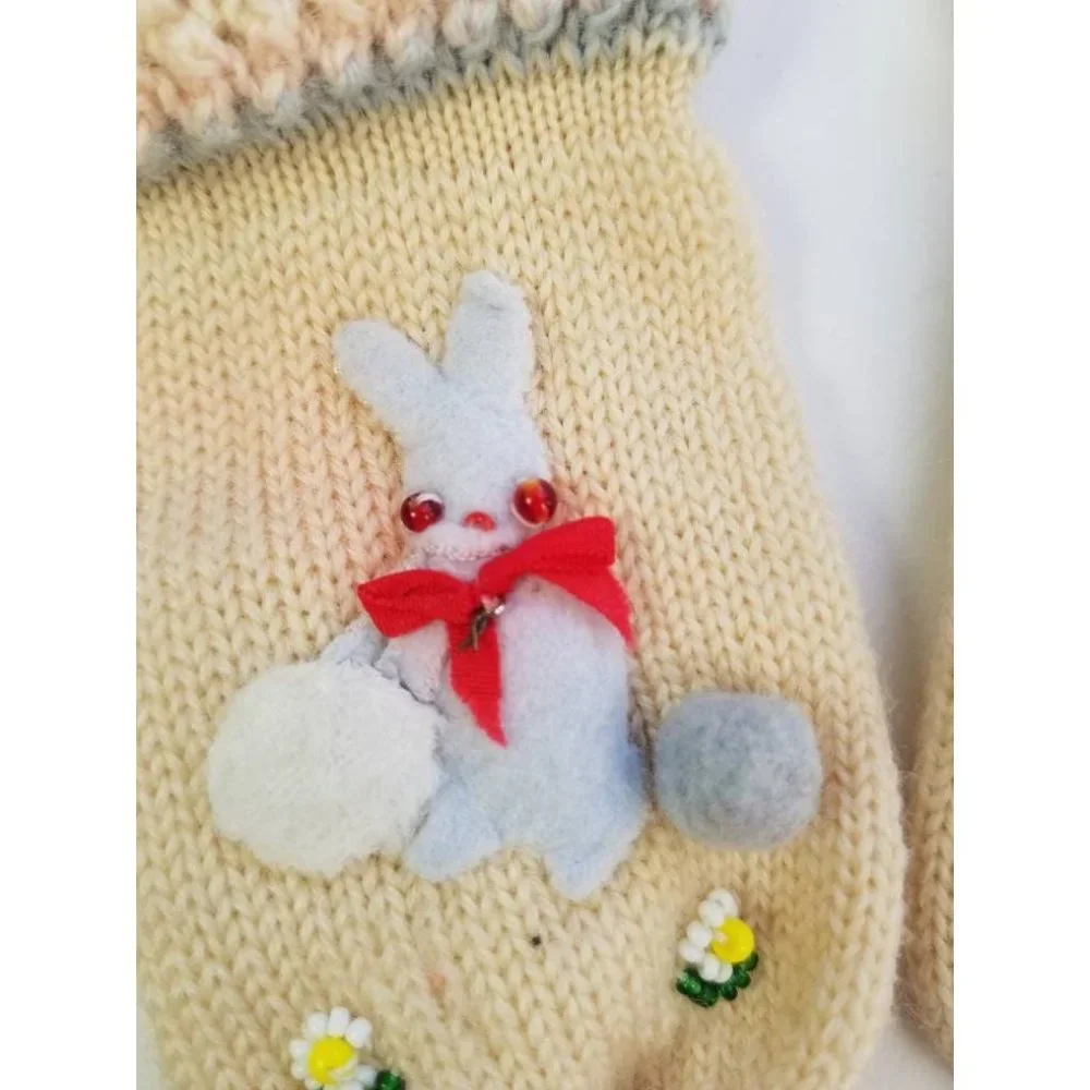 Vtg MCM Infants Knit Mittens with Bunny Applique and Beading